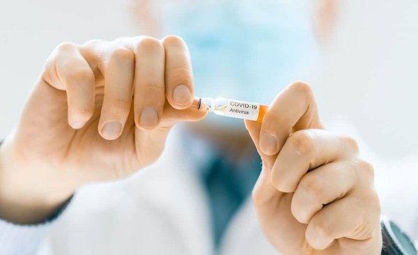 Qual è il modo migliore per prevenire lesioni al gomito durante il tennis?